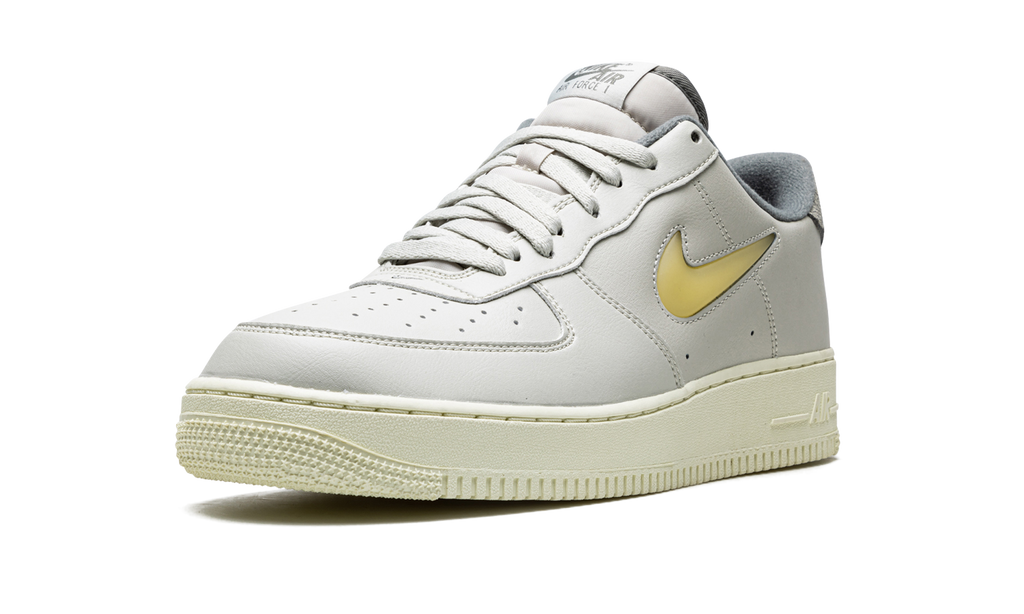 Air Force 1 '07 LX "Light Bone" DC8894 001