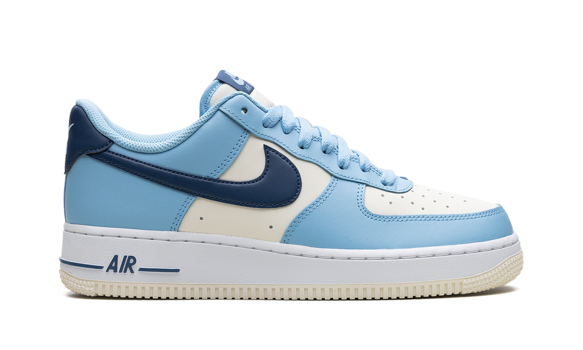 Air Force 1 Low "Aquarius Blue Coconut Milk" HF4837 407
