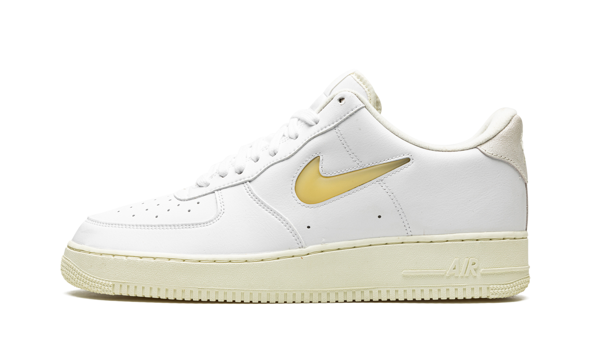Air Force 1 Low Jewel "White/Pale Vanilla" DC8894 100