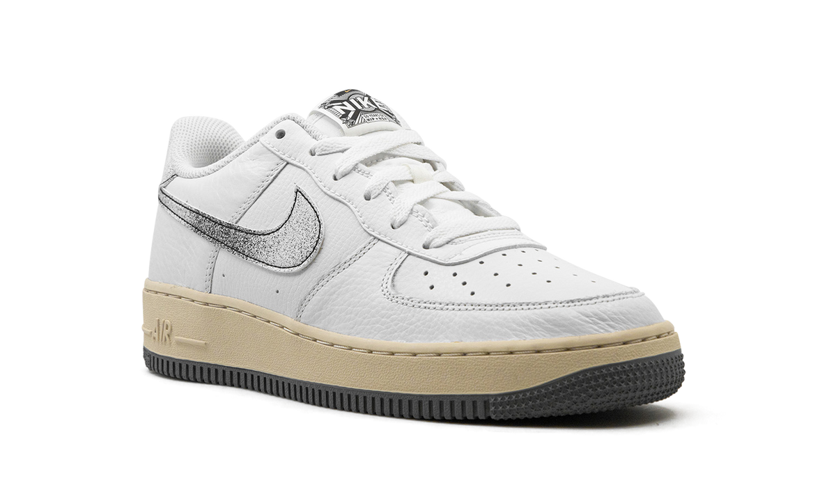 Air Force 1 Low LV8 3 "50 YEARS OF HIP-HOP" DX1657 100