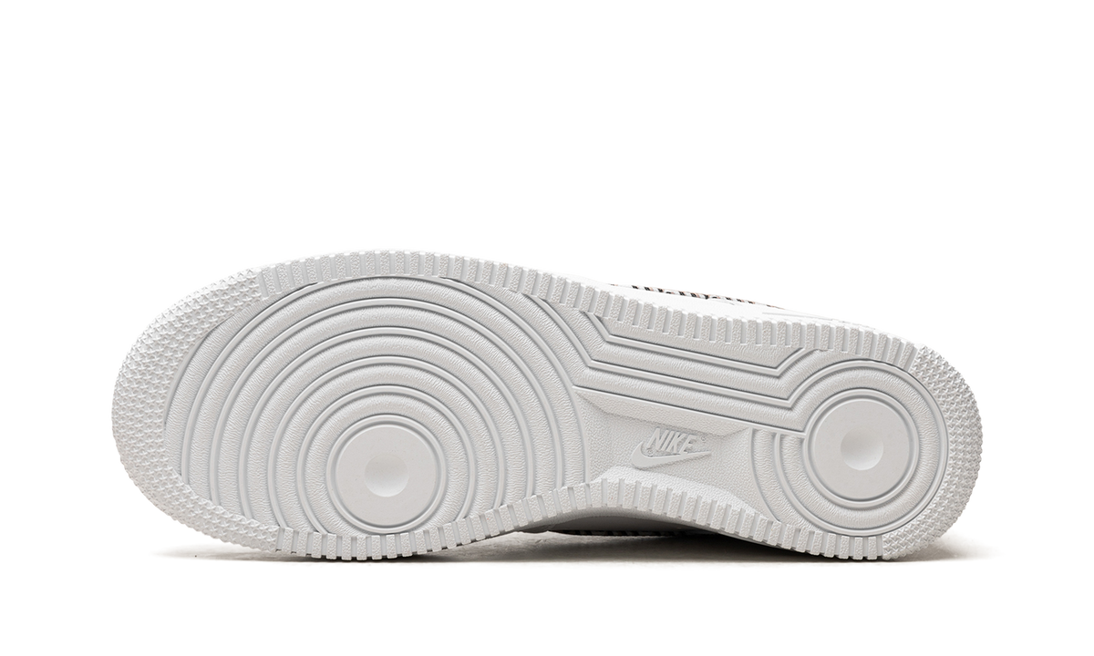 AIR FORCE 1 LO WMNS "United In Victory - White" DZ2709 100