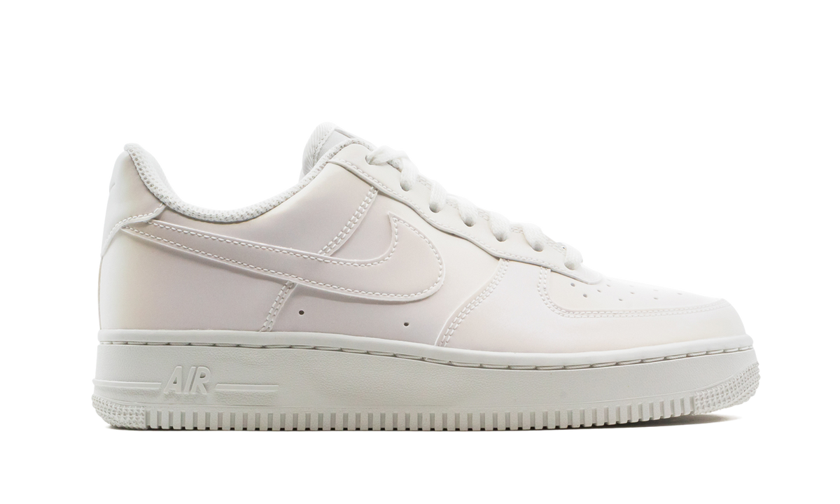 AIR FORCE 1 '07 MNS WMNS "Reflective White" DC2062 100