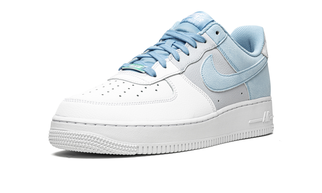Air Force 1 '07 LV8 "Psychic Blue" CZ0337 400