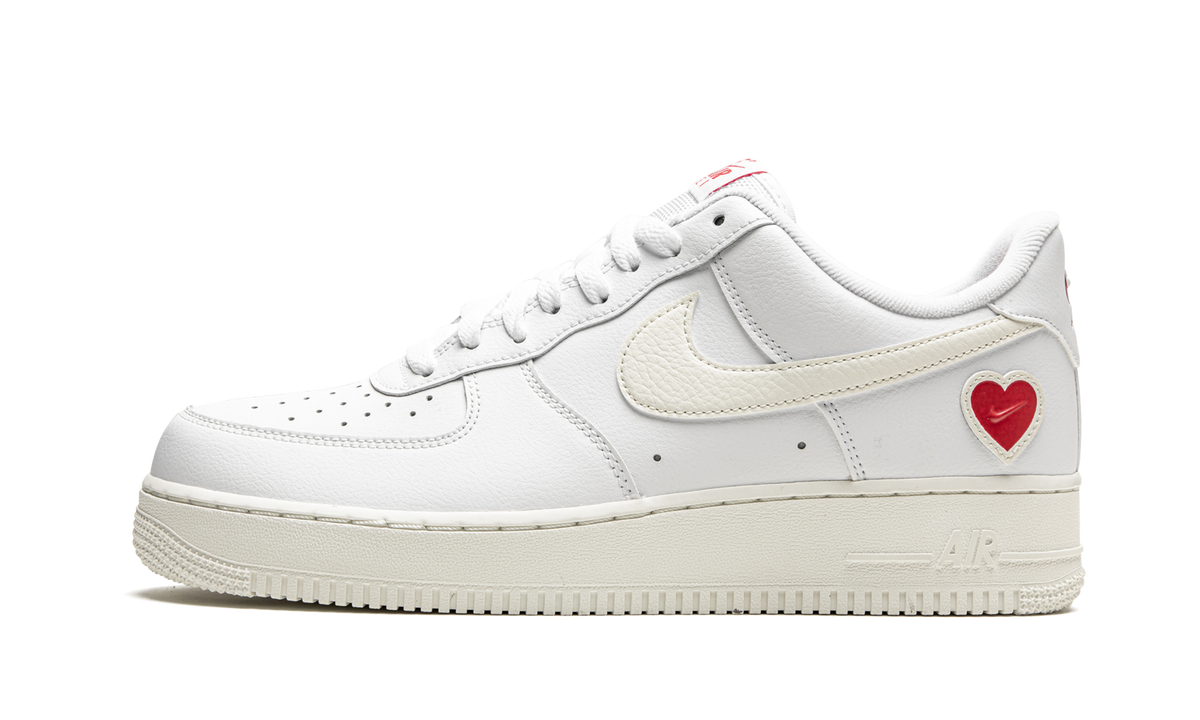 Air Force 1 Low "Valentines Day 2021" DD7117 100
