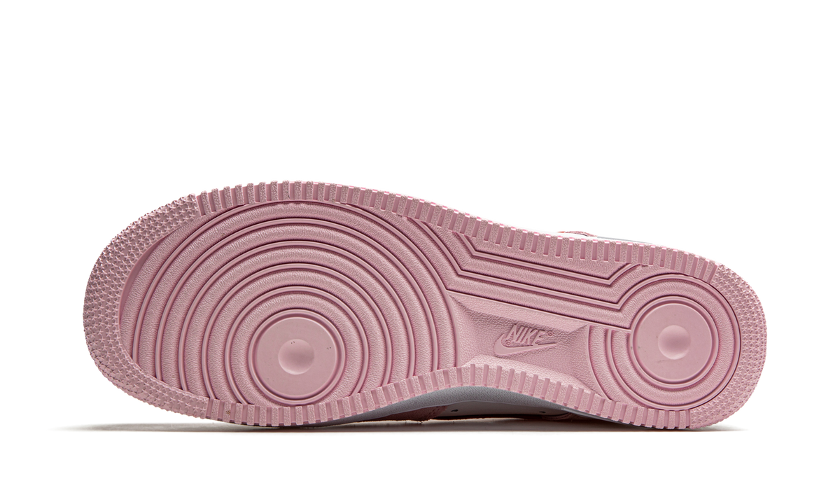 Air Force 1 Low "Valentine's Day Love Letter" DD3384 600