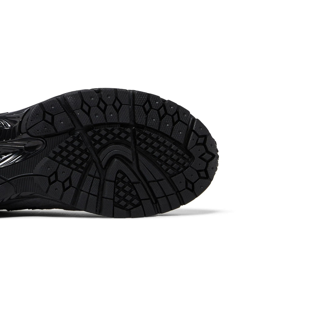 New Balance 2002R 'Gore-Tex JJJJound Charcoal' (2024)