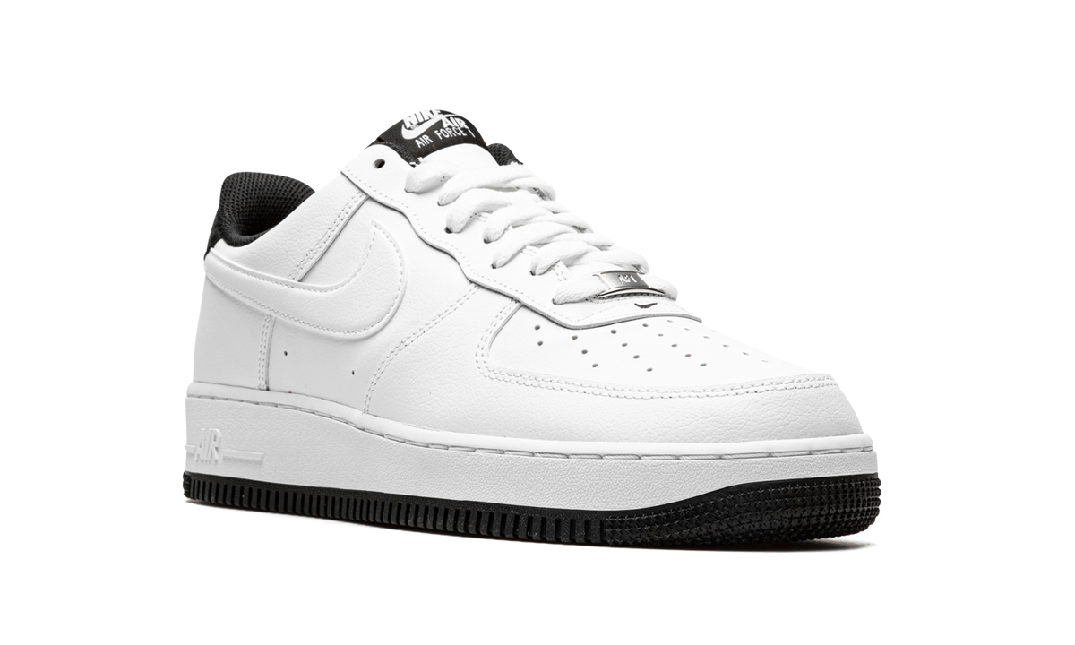 Air Force 1 '07 "White / Black" DR9867 102