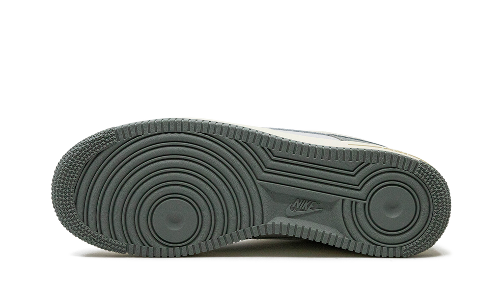 Air Force 1 Low LX "Mica Green" DV7186 300