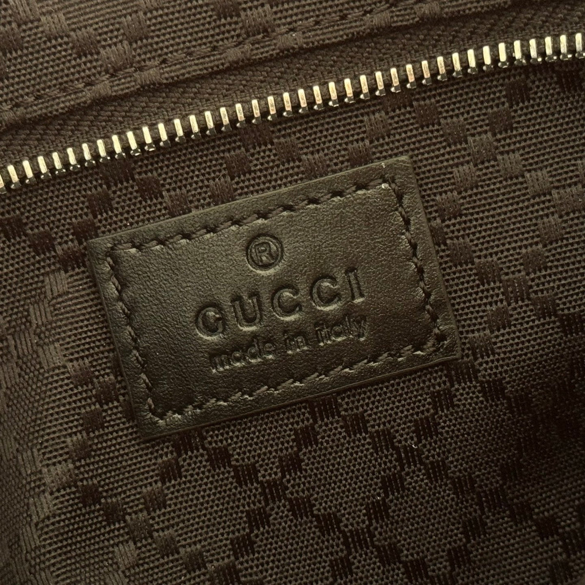 GUCCI 26S LUNETTA SHOULDER BAG 22 IN BLACK CALFSKIN