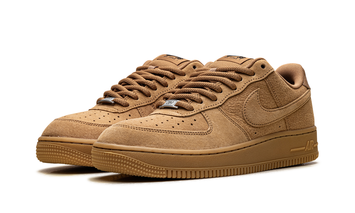Air Force 1 SB "Flax / Black" HM8517 200