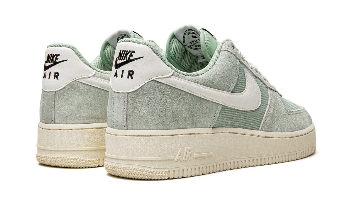 Air Force 1 "Certified Fresh" DO9801 300