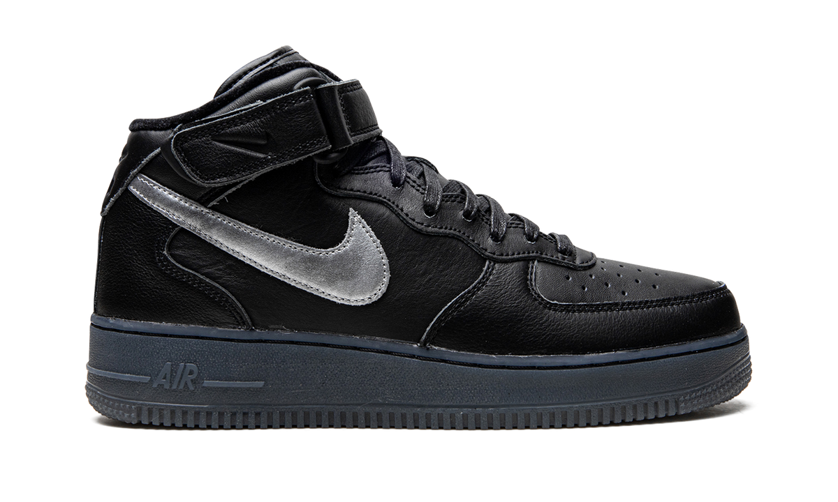 Air Force 1 Mid "Black / Metallic Silver" DX3061 001