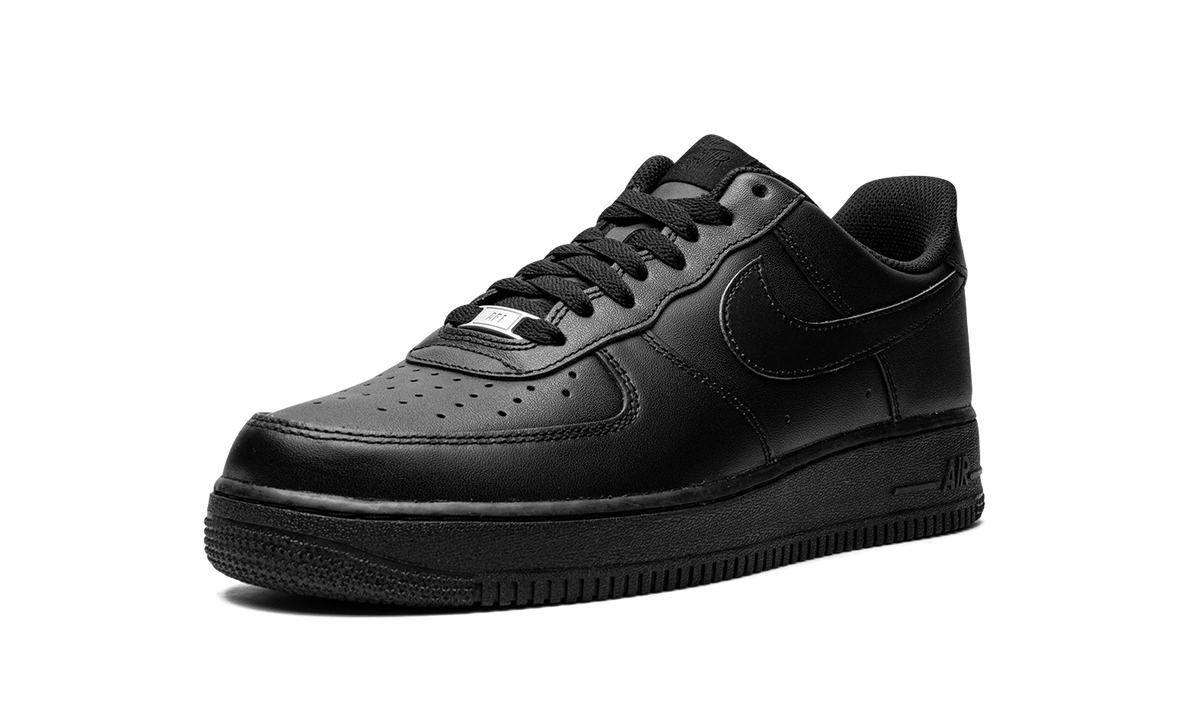 Air Force 1 Low '07 "Triple Black" 315122 001