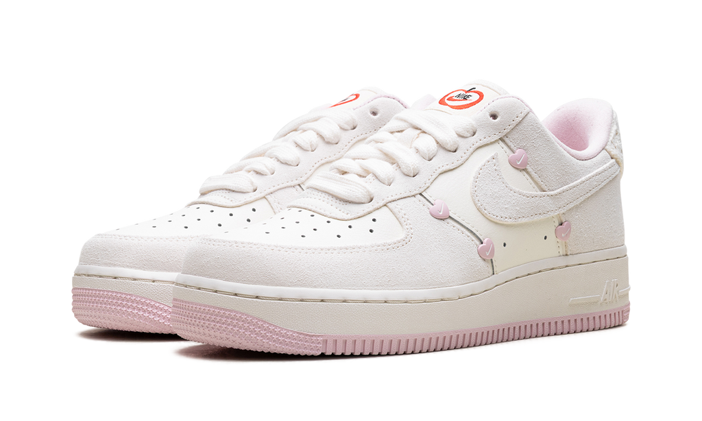 Air Force 1 Low WMNS "Valentine's Day" HV5992 111