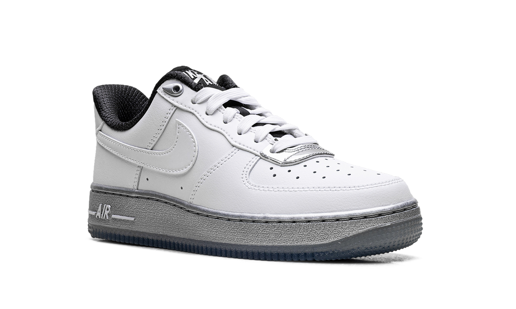 AIR FORCE 1 '07 SE WMNS "White Chrome" DX6764 100