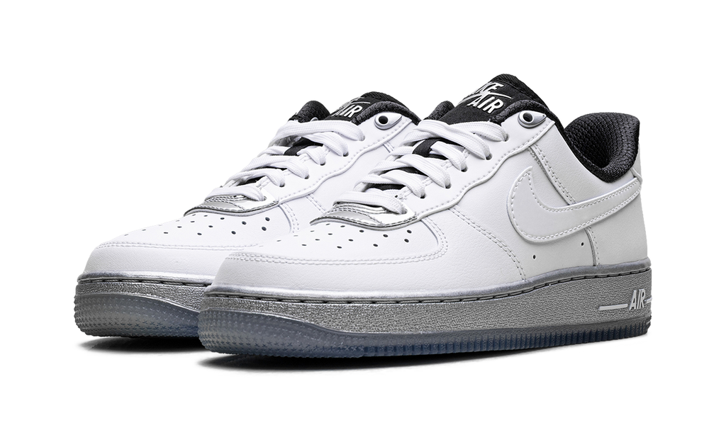 AIR FORCE 1 '07 SE WMNS "White Chrome" DX6764 100
