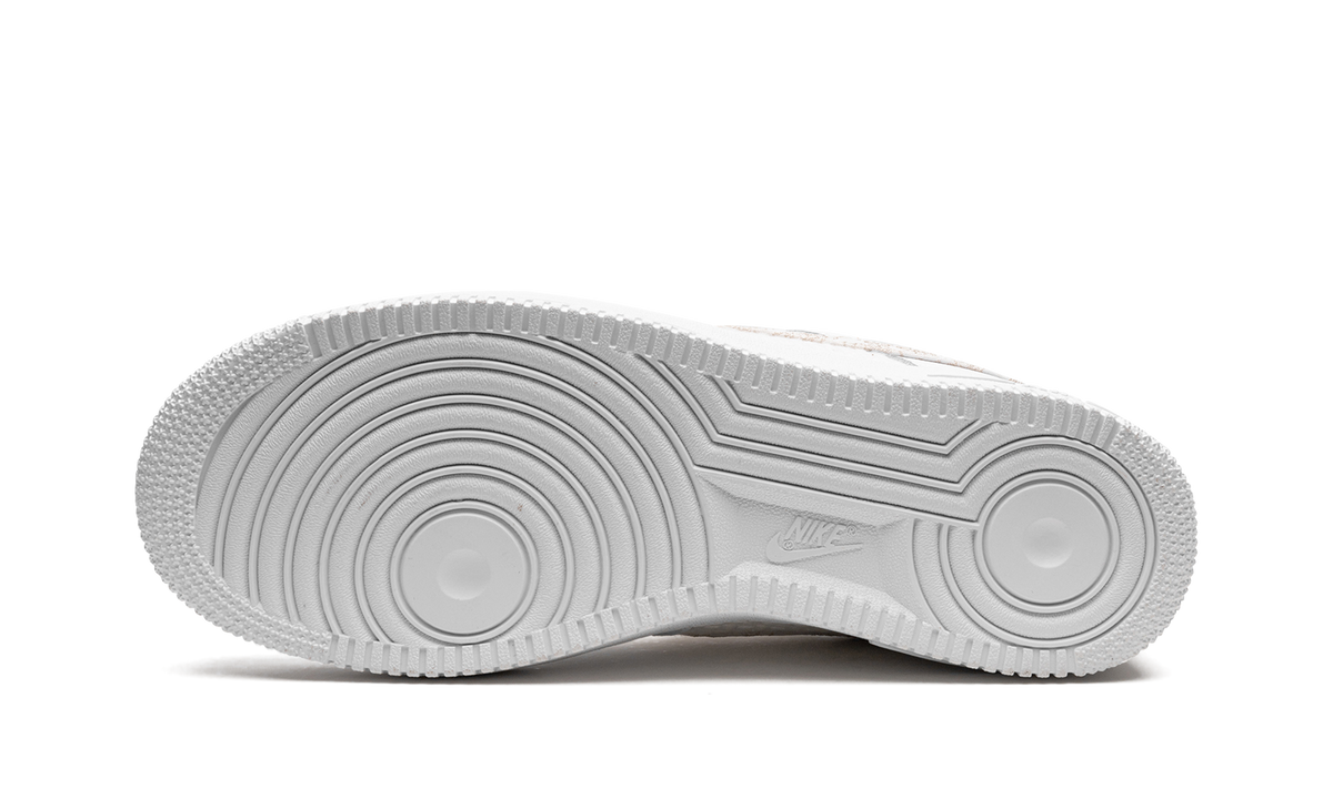 AIR FORCE 1 '07 SE MNS WMNS "Flower Swoosh" DO9458 100