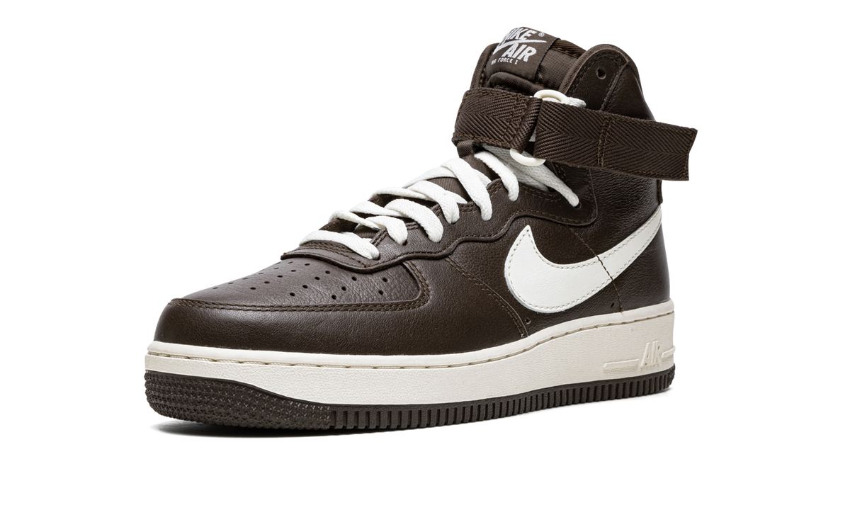 Air Force 1 HI Retro QS "Chocolate" 743546 200