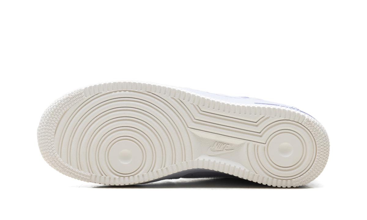 Air Force 1 Low LV8 2 GS "Ghost Sail" HV4760 002