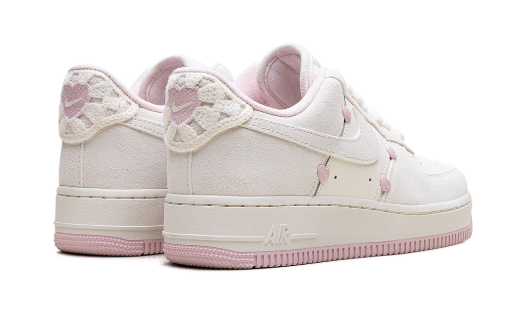 Air Force 1 Low WMNS "Valentine's Day" HV5992 111